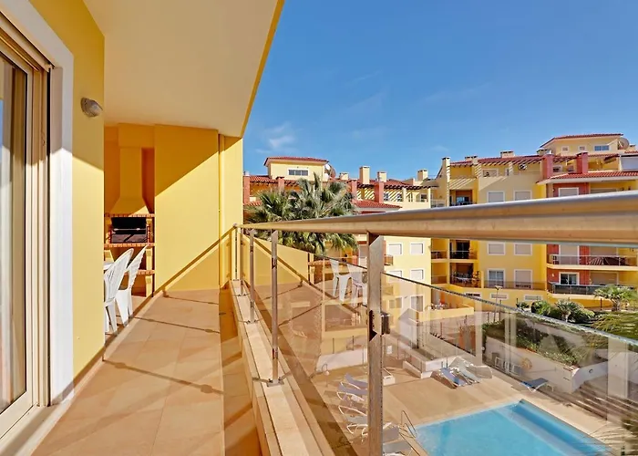 Balcony With Pool By Homing Διαμέρισμα Λάγος