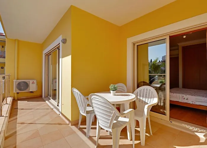 Balcony With Pool By Homing * לאגוּ‏ש